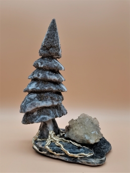 Binntree mit Fluorit auf Bündnerschiefer